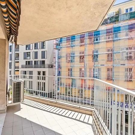 De Dijon Fshh Hotel apartamentowy Nicea