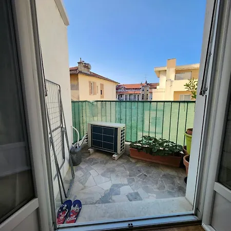 Apartment Near Sea And Center *