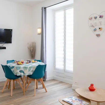 #28 1 Bdr Flat Ac Balcony Hper 10mins To & Old Town 公寓