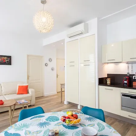 #28 1 Bdr Flat Ac Balcony Hper 10mins To & Old Town 尼斯