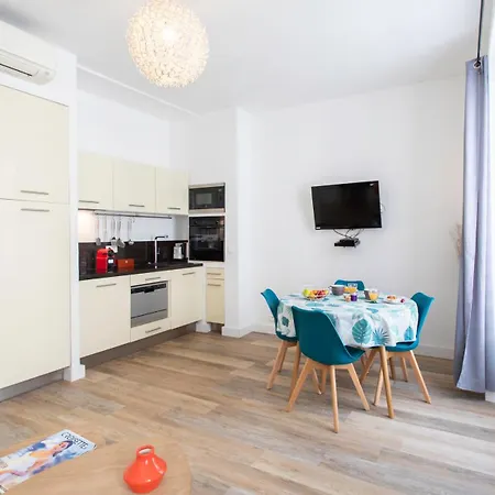#28 1 Bdr Flat Ac Balcony Hper 10mins To & Old Town 公寓 *