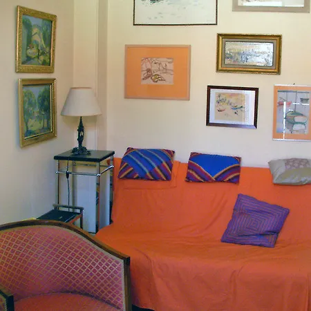 Piron Hotel 2*