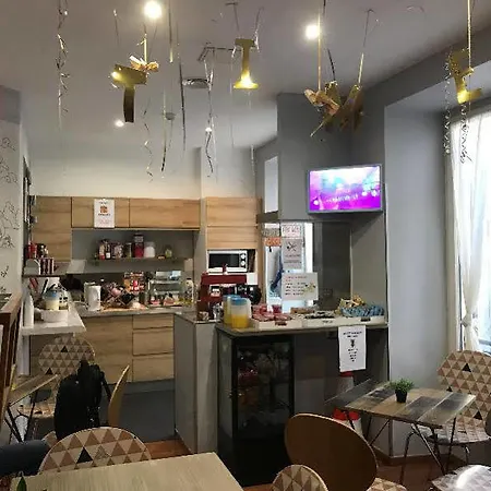 Meyerbeer Beach Hostel *