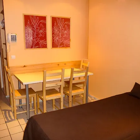 Comte De Hotel apartamentowy 2*