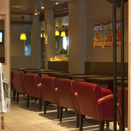 Hotel apartamentowy Comte De 2*