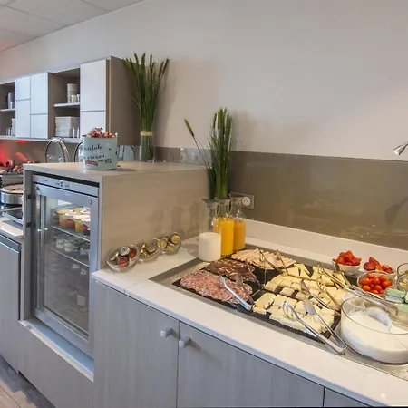 Mercure Marche Aux Fleurs Hotel