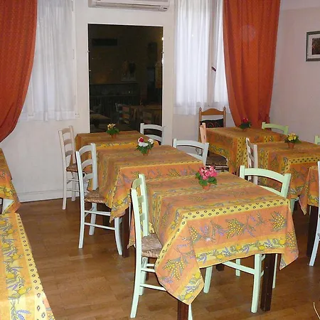 Hotel Carlyna