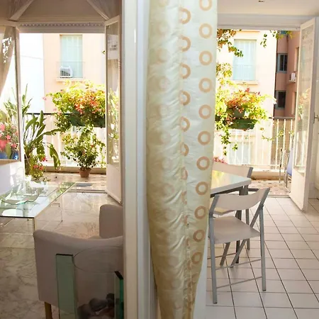 Appartamento Chill Out Apartment, 2 Mins From