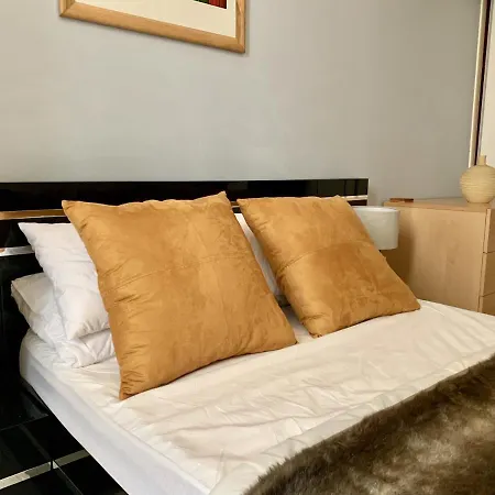 Le Metropole Apartment