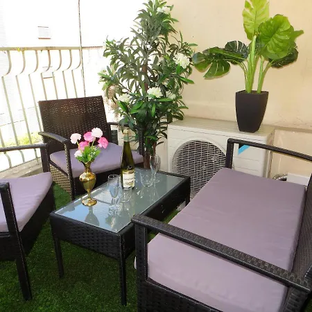 9 Avenue De Carras Appartamento *