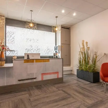 Alcove Hotel 3*