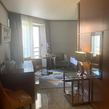 Goldstar & Ξενοδοχείο