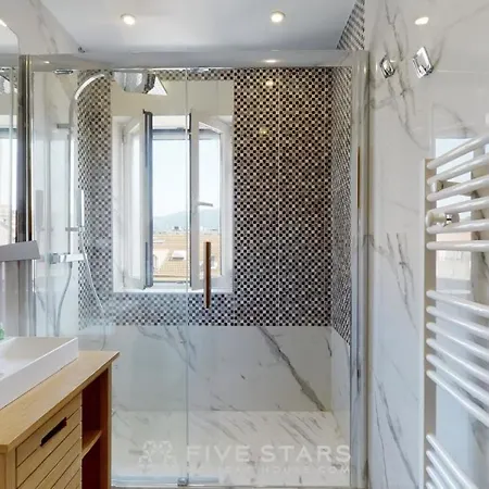 Zhara Five Stars Holiday House - Generale * Nizza