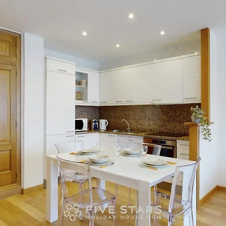 Apartment Zhara Five Stars Holiday House - Generale