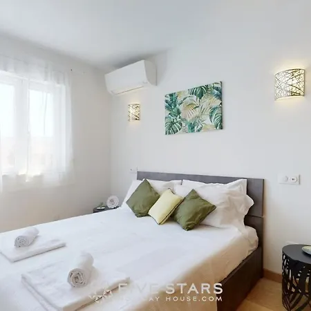 Zhara Five Stars Holiday House - Generale Nizza