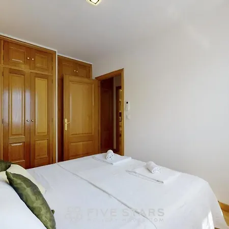 Zhara Five Stars Holiday House - Generale Apartment *