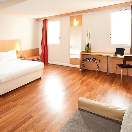 Easyhotel Old Town Ξενοδοχείο 2*