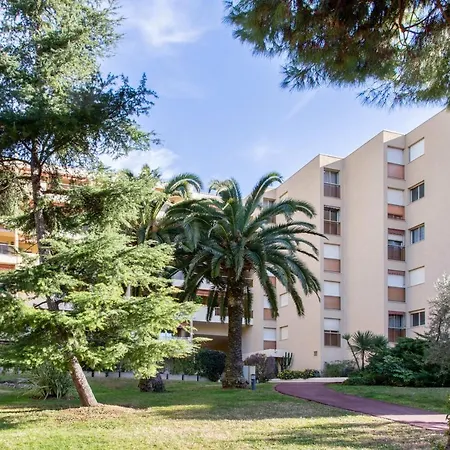 Apartment Classy Studio With Ac And Seaview Balcony In Near - Welkeys