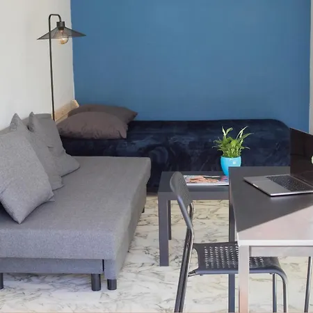 With Terrace And Sea View, 10 Min To The Appartement Nice