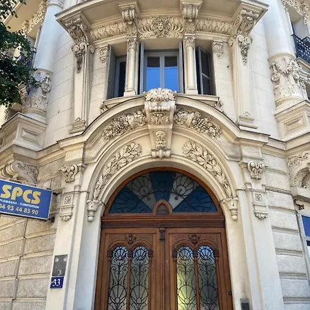 Centre: à 300m De La Et De La Promenade Des