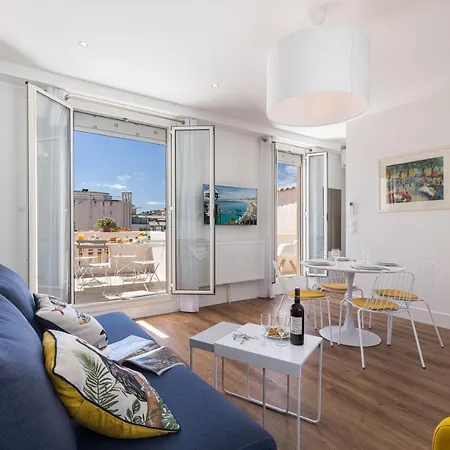 Spitalieri- Sunny Terrace With View -New Apartment *