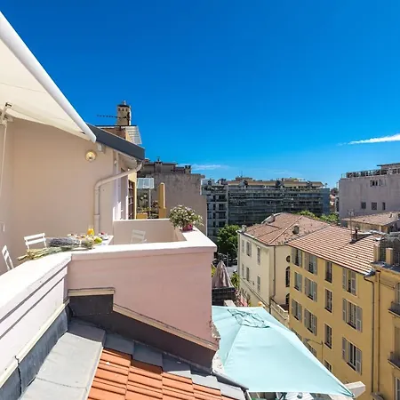 Spitalieri- Sunny Terrace With View -New Apartment Lägenhet