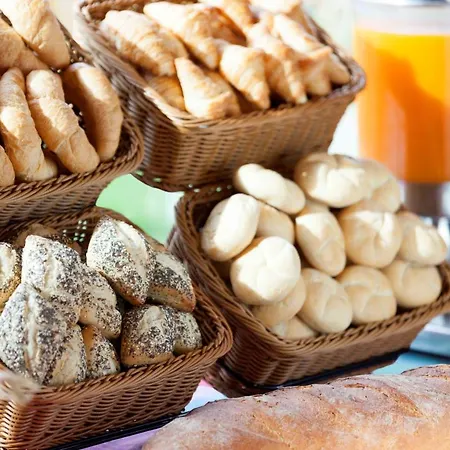 Express - - Grand Arenas By Ihg Hotell Nice