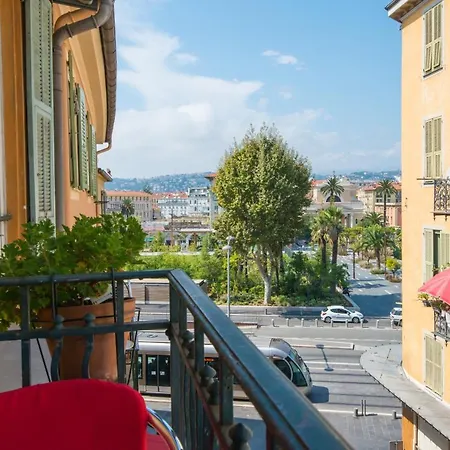 La Tour Hotel 3*
