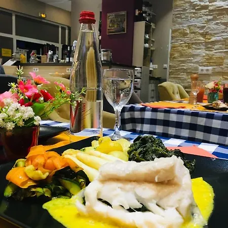 La Tour Hotel