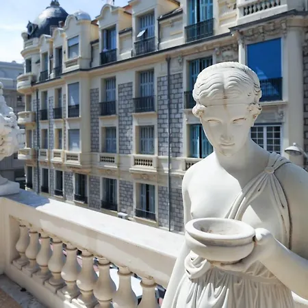 Le Royal Res. Negresco Five Stars House *