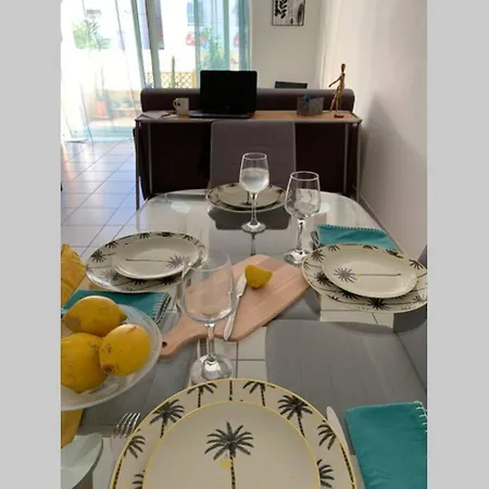 Bel A 100 Metres De La ניס