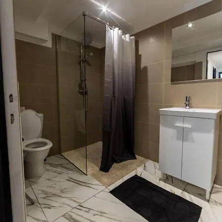 Apartment Chambre 2 Rene Cassinbalcon Wifi Mini-frigo Tv *
