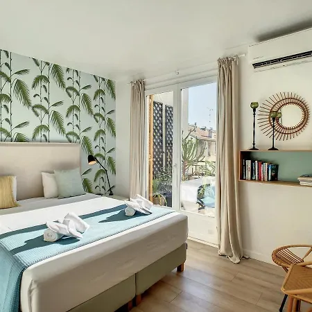 Nestor&jeeves - Sunny Terrace - - Very Close Sea - Floor