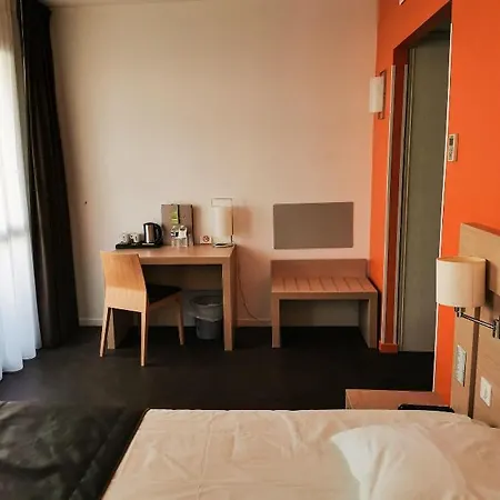 Esatitude Hotel Nicea