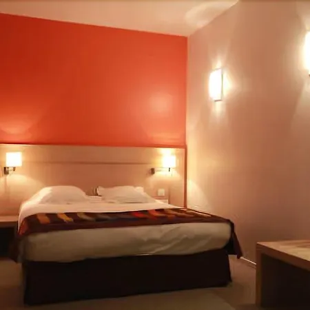 Esatitude Hotel 3*