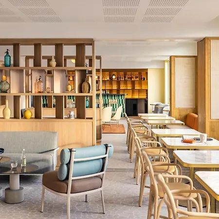 Okko Aéroport Hotel 4*