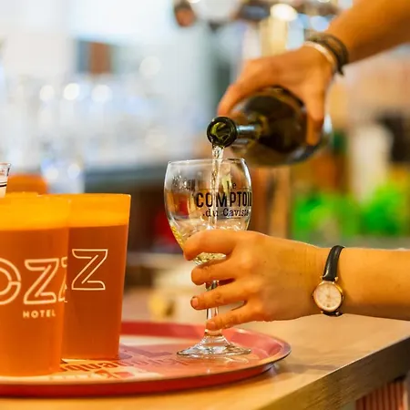 Ozz Хостел Ницца