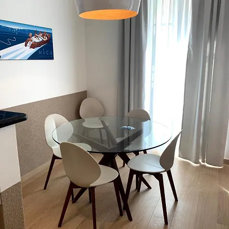 Share Appart hôtel *