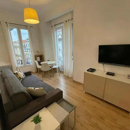 Renting - Notre Dame - Cosy Loft Perfect View On The Roofs * Nizza