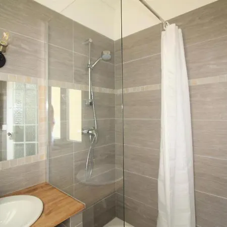 Renting - Notre Dame - Cosy Loft Perfect View On The Roofs *