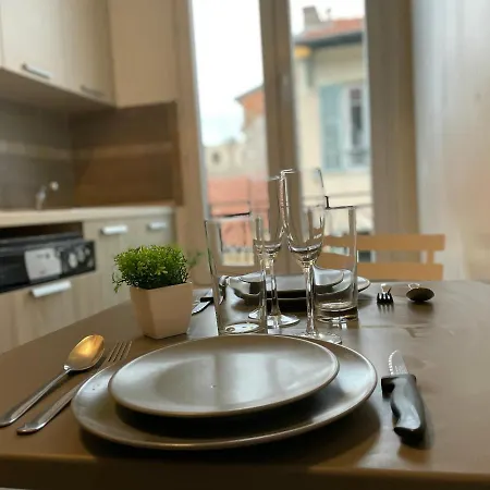 Renting - Notre Dame - Cosy Loft Perfect View On The Roofs Nizza