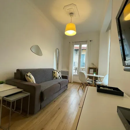 Renting - Notre Dame - Cosy Loft Perfect View On The Roofs Appartamento Nizza
