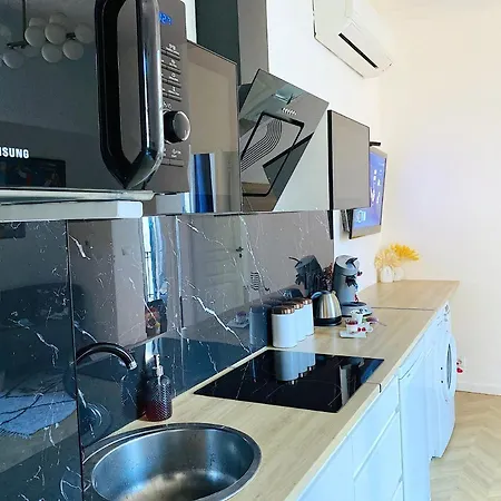 Apartament Sea - 2 Bedroom - Kitchen - Wifi - Tramway - Air Conditioner *