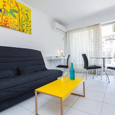 Appartement Au Cœur De Av. Superbe Terrasse, Wifi&clim