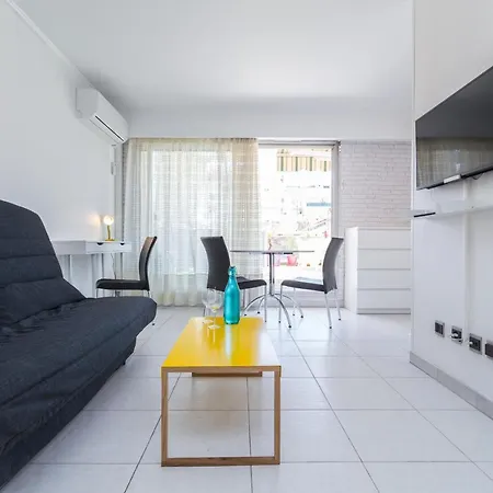 Au Cœur De Av. Superbe Terrasse, Wifi&clim Appartement