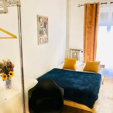Azur Niza