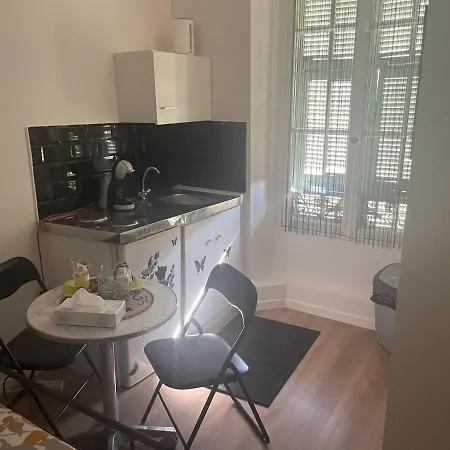 Lägenhetshotell Meubles Inice