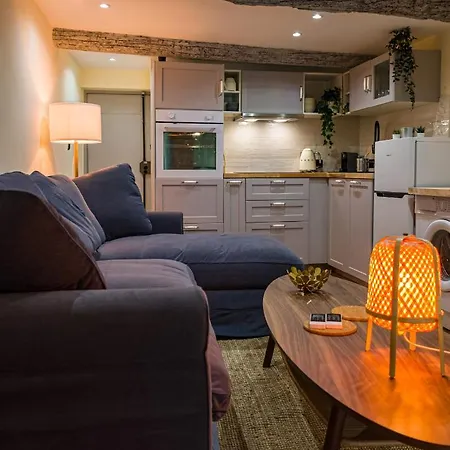 Apartment Vieille Neuf Et Cosy, Deux Chambres, 6 Couchages Nice