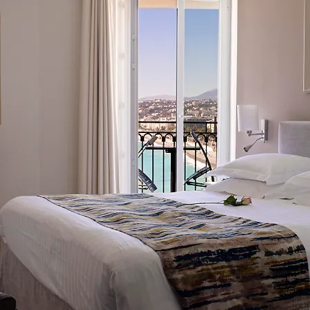 Suisse Hotel 4*