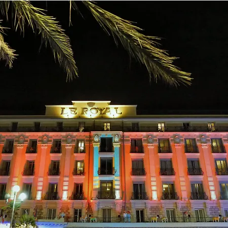 Le Royal Promenade Des Anglais 3*